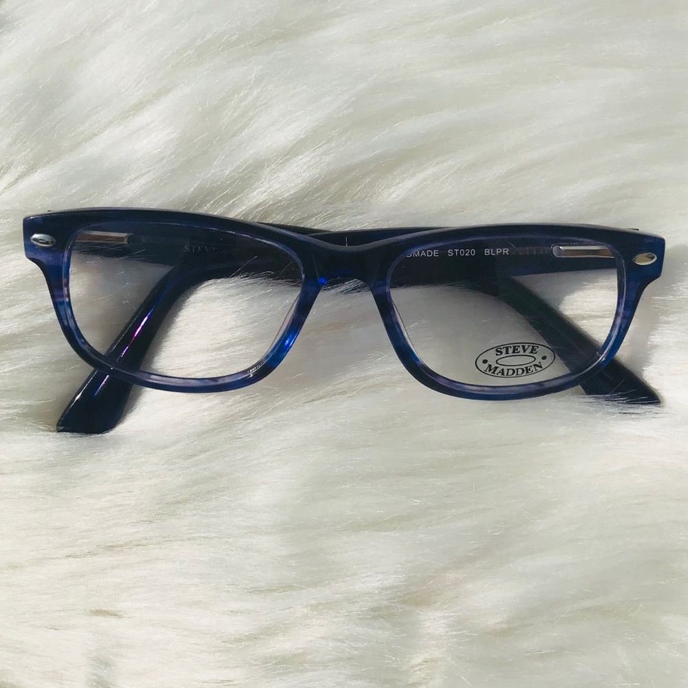 Steve Madden frame